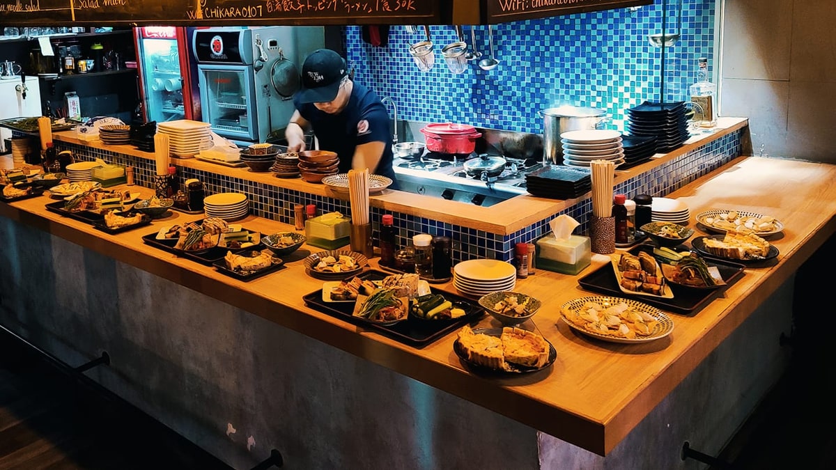 Gyoza no Chikara – A popular casual dining spot specializing in both traditional and spicy gyoza varieties